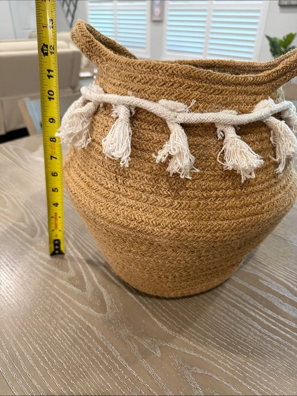 BOHO Vibe Jute Basket w/ handles & Cr Tassel Trim - Light Beige/Brown NWOT